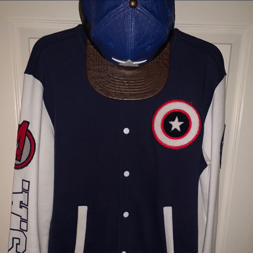 Mens Small Marvel Captain America Varsity Jacket w/ Hat